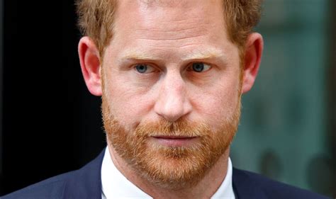 prince harry suing the uk